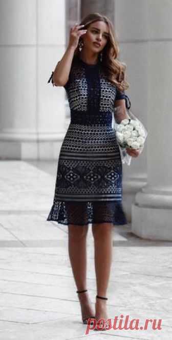 happy Valentine’s Day, lovers all dressed up in @chichiclothing asenia dress!♡ #iamchichi