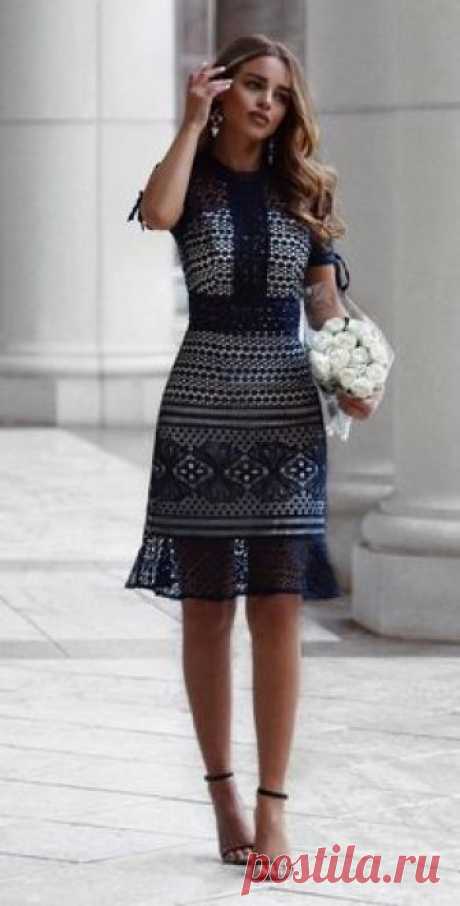 happy Valentine’s Day, lovers all dressed up in @chichiclothing asenia dress!♡ #iamchichi