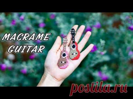 Macrame tutorial: The guitar keychain decoration - Using alpha pattern