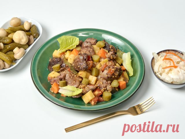 Овощное рагу с куриной печенью – пошаговый рецепт приготовления с фото Любителям куриной печени придется по вкусу вариант ее приготовления в виде рагу с картошкой, репчатым луком и морковью. Готовое блюдо получается сочным, мягким и ароматным.