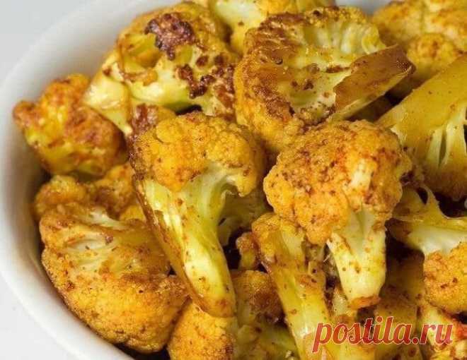 Жареная цветная капуста

​Как приготовить самую вкусную цветную капусту в мире: лучше я не пробовал!
Даже если ты не особый фанат блюд из цветной капусты, однозначно попробуй приготовить этот овощ по новому рецепту!!!
Румяную, ароматную, хрустящую снаружи и нежную внутри, жареную цветную капусту в сырной панировке невозможно не полюбить!

ИНГРЕДИЕНТЫ
● 1 кочан цветной капусты
● 3 яйца
● 6 ст. л. муки
● масло для жарки
● 1 ст. панировочных сухарей
● 50 г тертого твердого сы...