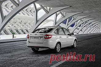 Авто АвтоВАЗ официально представил хэтчбек Lada Granta (фоторепортаж) - свежие новости Украины и мира