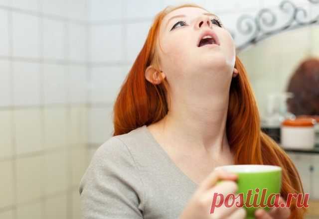 Полоскание горла солью содой и йодом.