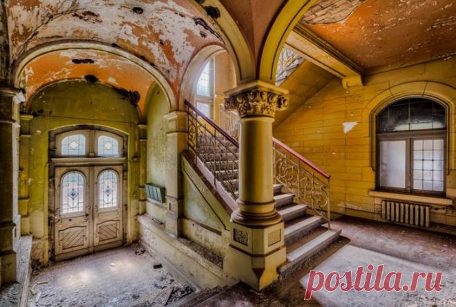 Былое глазами фотографа - запись пользователя Octyabrina66 (Лилия Перепёлкина) в сообществе Болталка в категории Разговоры на любые темы Одинокое пианино
 
 	
 
 Былая роскошь
 
 	
 
 Берегите книги
 
 	
 
 Вам и не снилось
 
 	
 
 Бальный зал
 
 	
 
 Эффектная лепнина
 
 	
 
 Посетитель
 
 	
 
 Последний отблеск
 
 	
 
 Путь
 
 	
 
 На развилке
 
 	
 
 Шахта лифта
 
 	
 
 Крыша идет