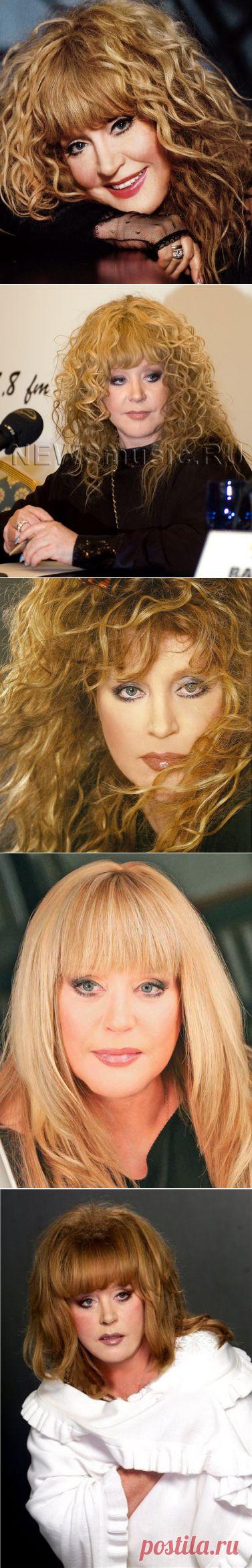 Алла Пугачева - женщина которая поет. С Днем Рождения!