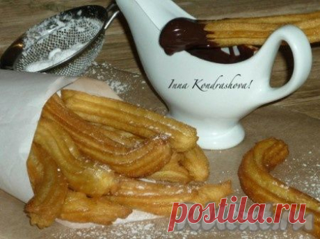 Чуррос с шоколадным соусом