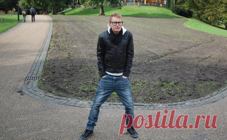 Умер 44-летний экс-гитарист MBAND и Стаса Михайлова Роман Ефанов. Экс-гитарист MBAND и Стаса Михайлова Роман Ефанов умер в 44 года, сообщила его жена в аккаунте артиста в сторис Instagram (принадлежит Meta, которая признана в России экстремистской и запрещена).