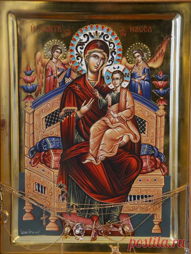 О чем молиться Божьей Матери 31 августа перед чудотворной иконой в праздник?