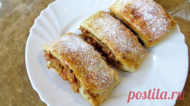 Рулет на сметанке.сливочном и растительном маслице.Стоит попробовать.Съедается до крошки - невероятно вкусные рулетики с яблоками!