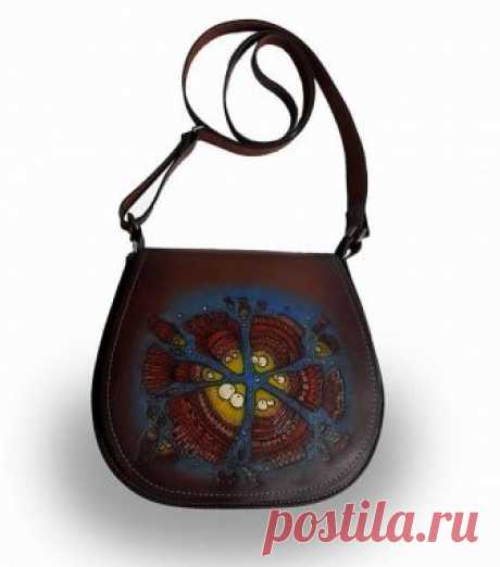 Handpainted genuine leather bag. small womens bag, leather women's bag, leather purse, crossbody bag, shoulder bag, This small elegant womens bag is made of genuine leather and is decorated in a modern style. the size is 22cm / 25cm / 6cm.  Painting hand-painted and burning in the technique of pyrography.  The shoulder strap is made of genuine leather and is adjustable.  The main compartment is with a