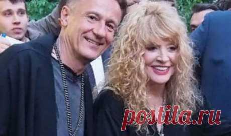 Алла Пугачева  поддержала Олега Меньшикова на премьере «Макбета»
