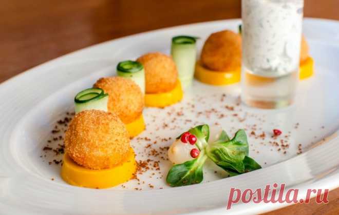 Изысканная беларуская кухня В то время как у меня много работы, друзья синхронно пишут о встрече с Ресторацией, а май зацветает каштанами и неумолимо движется к отпуску, я по старой доброй традиции отвлекаю вас удивительными рецептами чтобы не забыли , которые припасла для нас традиционная беларусская кухня. Может ли…