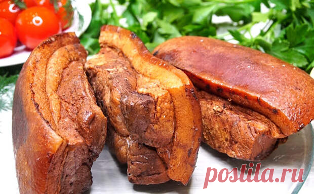 Взяли самое простое сало и готовим в духовке словно мясо. Вкуснее стейка и дешевле сосисок - Steak Lovers - 6 мая - 43558132220 - Медиаплатформа МирТесен Самое простое сало не стоит солить, его вкуснее приготовить в духовке словно настоящее мясо. Если добавить нужных приправ и запечь в бумаге, получится одновременно и вкуснее стейка, и дешевле сосисок. Ингредиенты: на полтора килограмма сала (возьмите с обильной мясной прослойкой) нам понадобится по - 6 мая - 43558132220 -...
