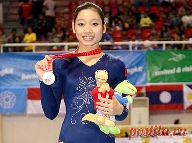 Вьетнамская гимнастка