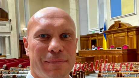 На Украине подтвердили убийство Ильи Кивы. Спикер ГУР МО (Главного разведывательного управления минобороны Украины) Андрей Юсов подтвердил убийство бывшего депутата Народной рады Украины Ильи Кивы. Об этом пишет украинское издание &quot;Последние новости&quot; (Суспільне ...