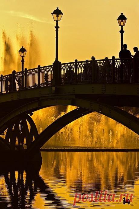 Bridge Silhouette, Prague | A Nomadic Life