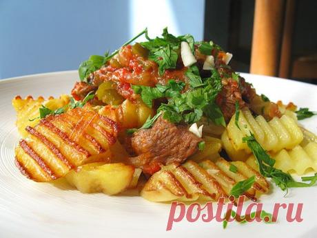 Картофель с мясом по-австрийски .