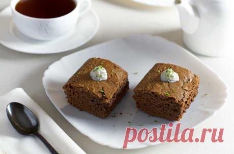 Брауни с лаймом и лимоном - рецепт с пошаговыми фото | ne-dieta Предлагаю вам простой рецепт приготовления настоящего американского брауни с добавлением сока и цедры лайма и лимона. Вы получите необычайно вкусную и ароматную выпечку для самого душевного чаепития.