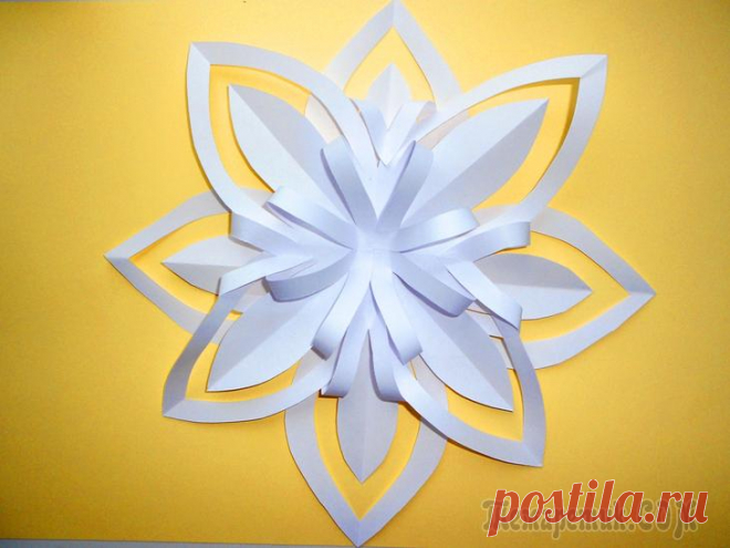 Объемная снежинка из бумаги. Новогодние поделки