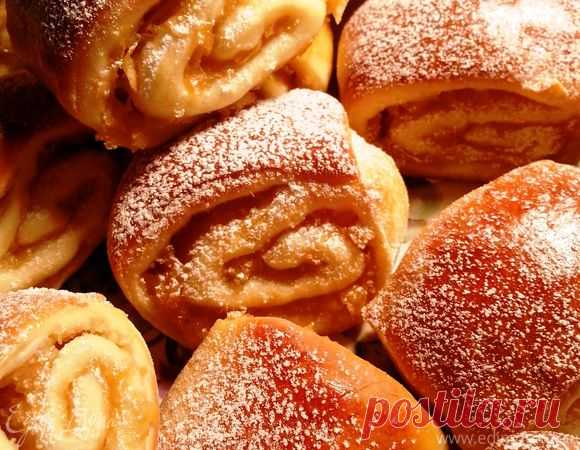 Яблочные булочки.