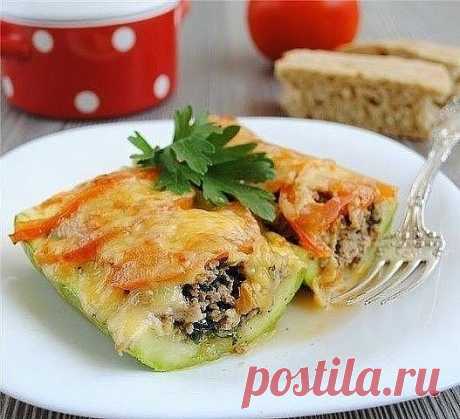 Лодочки из кабачка с мясом