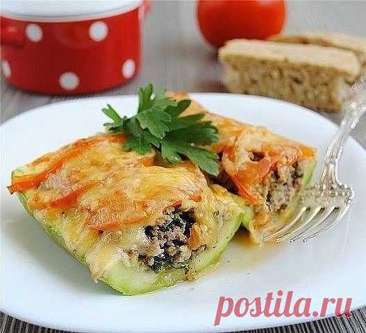 Лодочки из кабачка с мясом