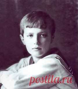 Alexei Romanov 1913 - official portrait   |   Pinterest • Всемирный каталог идей