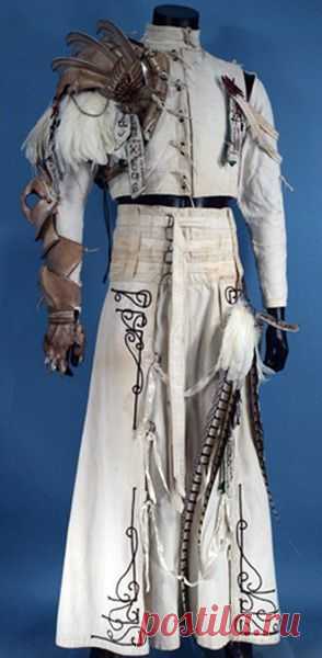Найдено на сайте mylarpcostume.com.
