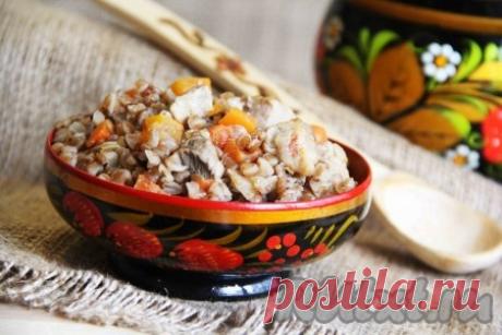 Гречка со свининой в горшочке - рецепт с фото Блюда в горшочках получаются просто изумительными. Крупа, например, становится рассыпчатой, а мясо - более нежным. Я люблю готовить блюда в горшочках и часто экспериментирую, добавляя в крупу не только мясо, но и овощи. Сегодня с удовольствием делюсь рецептом гречки со свининой в горшочке. Это ...