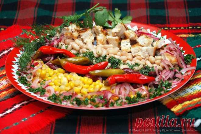 САЛАТ С ФАСОЛЬЮ И КУРИЦЕЙ