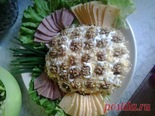 Экзотическая рыбка - и салат, и закусончик) Дети были очень довольны вкусным и интересным занятием!