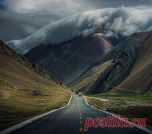 МЕСТО ГДЕ ВСТРЕЧАЮТСЯ НЕБО И ЗЕМЛЯ.. КРАСОТА, НЕ ПРАВДА ЛИ?