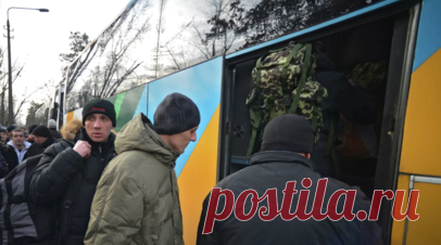 Кишак: на Украине установят блокпосты для раздачи повесток. Советник городского главы Ивано-Франковска Назарий Кишак в своих соцсетях написал, что на территории всех городов Украины в конце декабря установят блокпосты для раздачи повесток. Читать далее