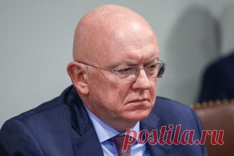Небензя ответил на вопрос о «выполнении» Россией Минских соглашений. Постоянный представитель России при ООН Василий Небензя заявил, что все обязательства, которые должны выполняться в рамках Минских соглашений, касаются лишь Киева и Донбасса, поэтому не нужно предпринимать пустых попыток требовать от Москвы исполнить договоренности, которых нет.