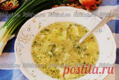 Рецепт супа "Затируха" от bonita

Затируха - это вкусный, сытный крестьянский суп. Многие может помнят, как бабушки в деревне готовили его на обед. Суп готовится на простой воде, добавляют в него много зажарки и яйцо, что придает ему жирность и насыщенность. Я хочу познакомить с рецептом супа "Затируха", который готовится на бульоне, поэтому зажарку уже не использую. Бульон можете использовать любой по вкусу. В этом рецепте я хотела показать процесс приготовления самой зат...