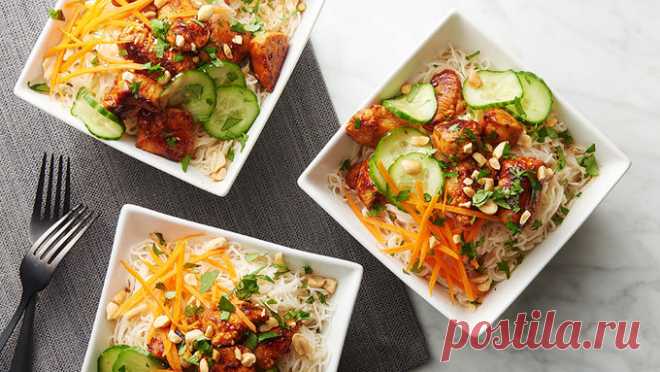 What We’re Making For Dinner This Week: January 1 Make the most of your weeknight meals with easy one-pot chili mac, slow-cooker honey garlic chicken and Dr. Pepper pulled pork. You won't be sorry, promise!