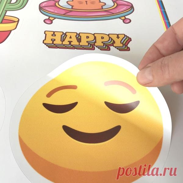 Заказать Печать круглых наклеек в типографии Принт 24 Москва