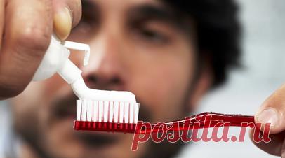 Стоматолог Садовский посоветовал не злоупотреблять отбеливающими пастами. Почётный президент Стоматологической ассоциации России, директор НИИАМС, врач-стоматолог Владимир Садовский посоветовал не злоупотреблять отбеливающими пастами. Читать далее