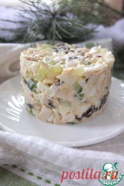 Куриный салат с черносливом - кулинарный рецепт