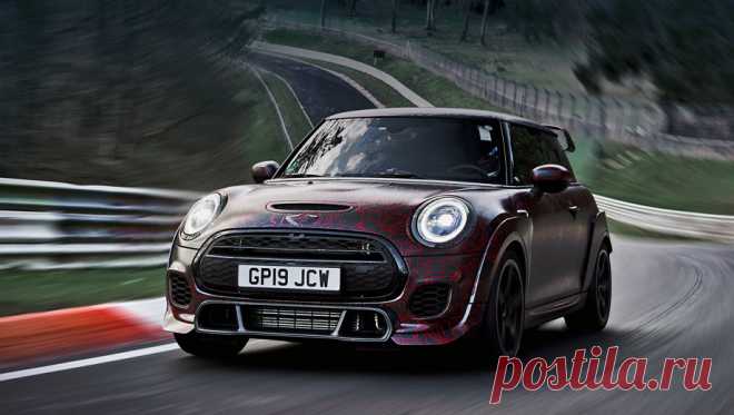 Дополнено: Хот-хэтч Mini John Cooper Works GP выйдет в 2020 году Показанный в 2017 году концепт Mini John Cooper Works GP решено поставить на поток, однако тираж будет ограничен — лишь 3000 машин. Производитель уверен,