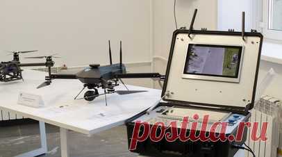 Детальный обзор с высоты: инженер МАИ — о возможностях беспилотной системы охраны «Контур». К концу года инженеры Московского авиационного института изготовят полноценный опытный образец беспилотной системы охраны «Контур». Об этом в интервью RT сообщил директор Центра беспилотных летательных аппаратов МАИ Юрий Бухарев. По его словам, система будет востребована на объектах государственного значения, АЭС и обширных промышленных территориях в связи с возросшим риском диверсий. Работа «Контура»…