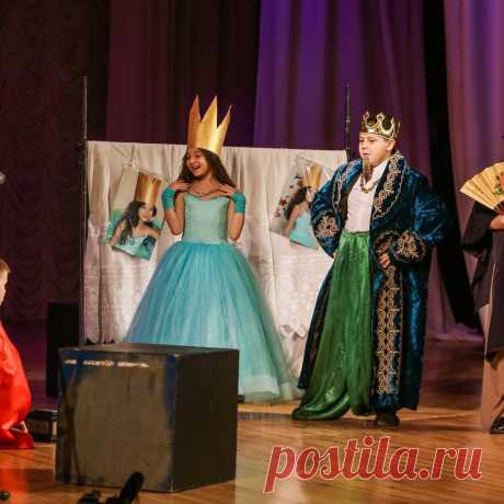🎭 Школа театрального искусства для детей и подростков
💃 Опытная команда 🤩 Индивидуальный подход 🥳 Мероприятия
🌍 Город Самара ул. Льва Толстого, д. 94 📞 +7(927)207-07-20