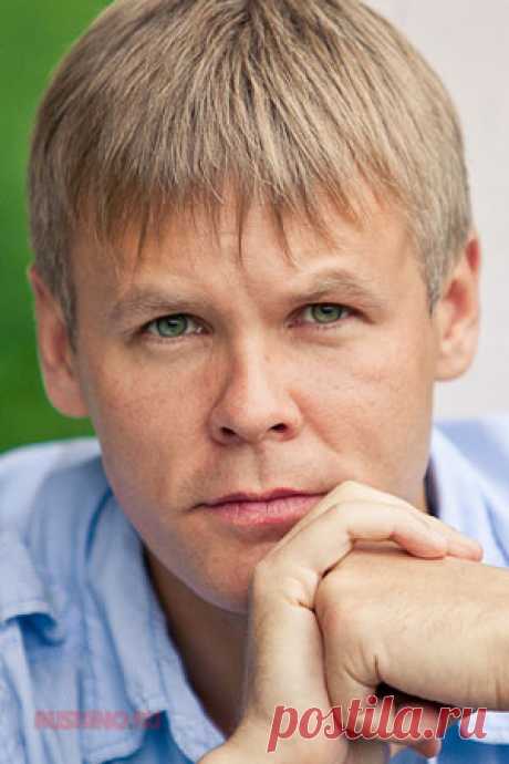 Илья Соколовский, актер: биография, роли, фильмы, фото, награды и отзывы на RUSKINO.RU