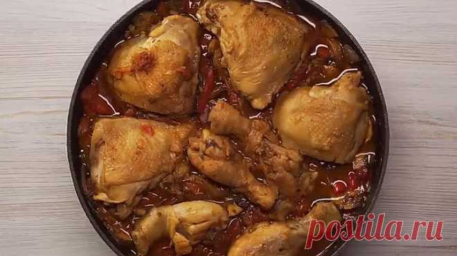 КУРИЦА КАЧЧИАТОРЕ с помидорами и грибами на сковороде по-итальянски.