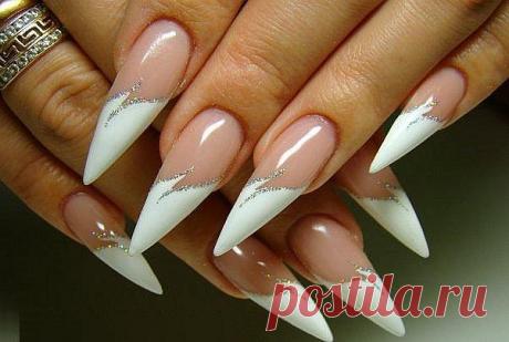 Wedding manicure classic nail tip with glitter nail polish ornament