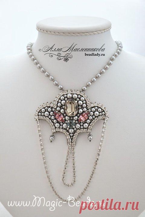 Колье"Королевская лилия"