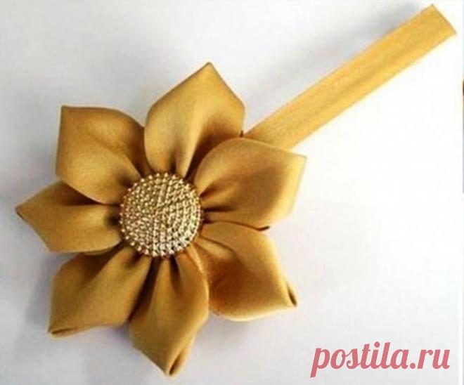 ​Цветочек из лент