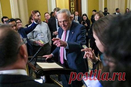 В Сенате США предложили проект помощи только Украине и Израилю. Демократы в Сенате США предложат новый проект, который будет включать в себя помощь только Украине и Израилю без выделения средств на защиту южной границы страны, сообщает The New York Times. Члены обеих партий в частном порядке заявили, что проект может получить поддержку минимум 60 сенаторов.