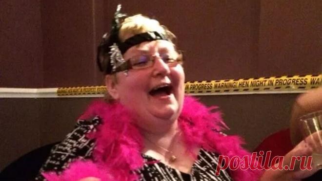 Шотландка за 6 лет украла на работе $1,8 млн и потратила их на роскошную жизнь. В Шотландии посадили в тюрьму женщину, которая украла на работе $1,8 млн, пишет Daily Record. Эти деньги она потратила на дорогие покупки и роскошную жизнь. Как пишут СМИ, 55-летняя Колин Мюрхед в течение шести лет воровала деньги на ...