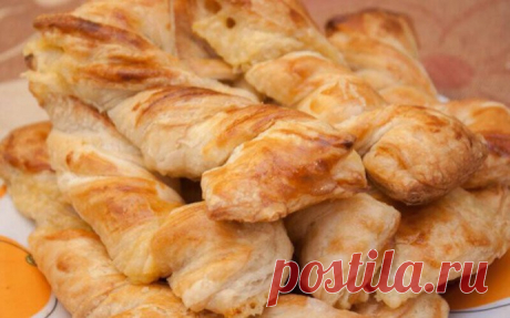 ​Слоёные косички с курицей и сыром